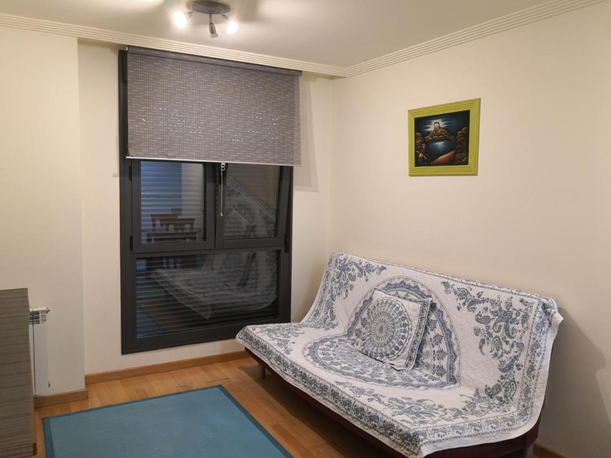 Chevere Naranja Apartamento Oviedo